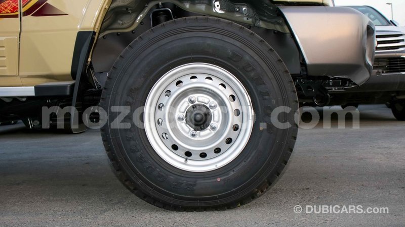 Big with watermark toyota land cruiser cabo delgado import dubai 7117