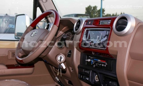 Buy Import Toyota Land Cruiser Beige Car in Import - Dubai in Cabo Delgado Buy Import Toyota Land Cruiser Beige Car in Import - Dubai in Cabo Delgado
