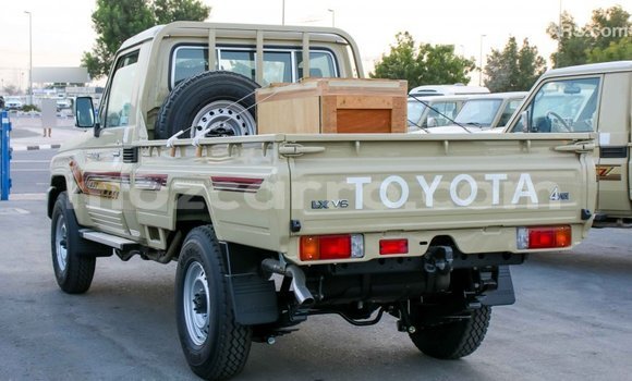 Buy Import Toyota Land Cruiser Beige Car in Import - Dubai in Cabo Delgado Buy Import Toyota Land Cruiser Beige Car in Import - Dubai in Cabo Delgado