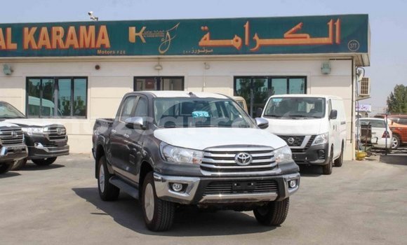 Tenga Imported Toyota Hilux Zvimwe Mota in Import - Dubai in Cabo Delgado Tenga Imported Toyota Hilux Zvimwe Mota in Import - Dubai in Cabo Delgado