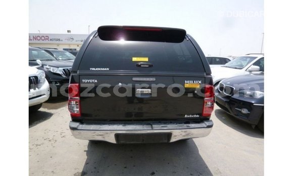 Nunua Imported Toyota Hilux Nyeusi Gari ndani ya Import - Dubai nchini Cabo Delgado Nunua Imported Toyota Hilux Nyeusi Gari ndani ya Import - Dubai nchini Cabo Delgado