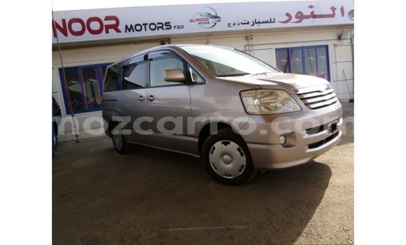 Tenga Imported Toyota Voxy Zvimwe Mota in Import - Dubai in Cabo Delgado Tenga Imported Toyota Voxy Zvimwe Mota in Import - Dubai in Cabo Delgado