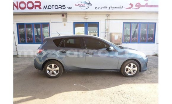 Comprar Importar Mazda 3 Azul Carro em Import - Dubai em Cabo Delgado