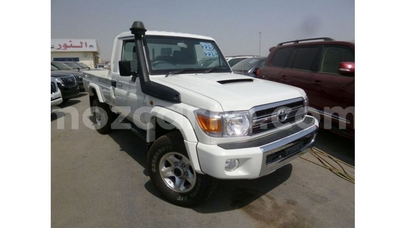 Big with watermark toyota land cruiser cabo delgado import dubai 7125