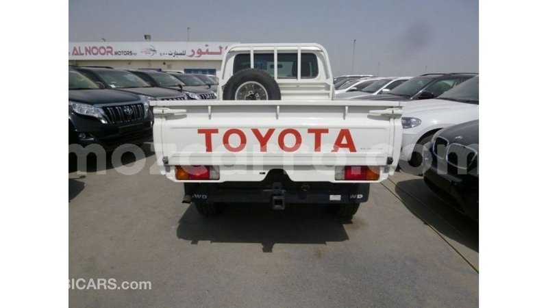 Big with watermark toyota land cruiser cabo delgado import dubai 7125