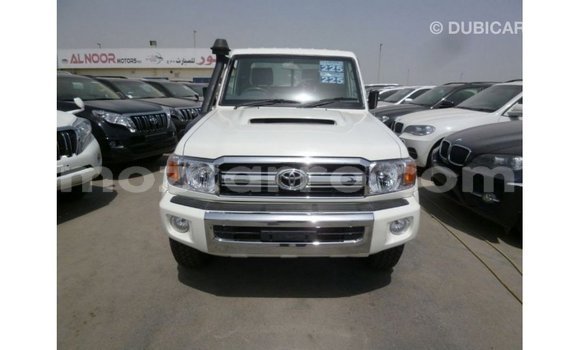 Tenga Imported Toyota Land Cruiser Chena Mota in Import - Dubai in Cabo Delgado Tenga Imported Toyota Land Cruiser Chena Mota in Import - Dubai in Cabo Delgado