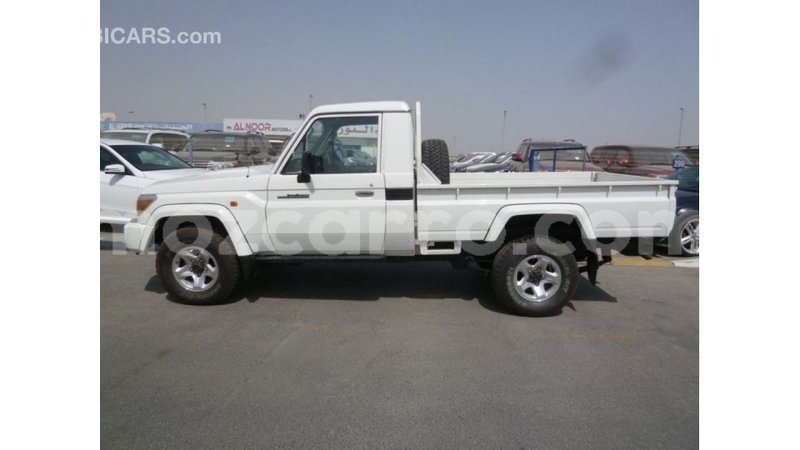 Big with watermark toyota land cruiser cabo delgado import dubai 7125