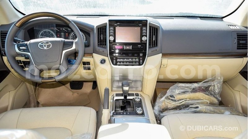 Big with watermark toyota land cruiser cabo delgado import dubai 7128