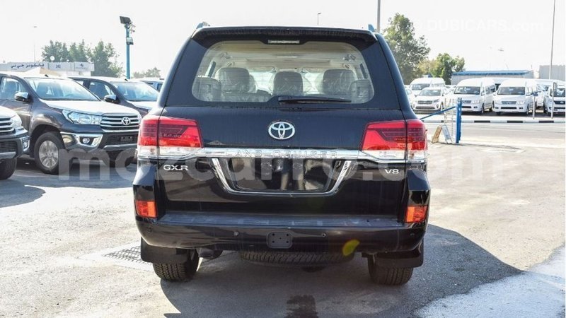 Big with watermark toyota land cruiser cabo delgado import dubai 7128