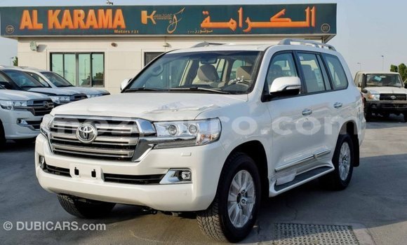 Tenga Imported Toyota Land Cruiser Chena Mota in Import - Dubai in Cabo Delgado Tenga Imported Toyota Land Cruiser Chena Mota in Import - Dubai in Cabo Delgado