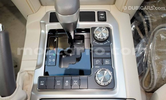 Tenga Imported Toyota Land Cruiser Chena Mota in Import - Dubai in Cabo Delgado Tenga Imported Toyota Land Cruiser Chena Mota in Import - Dubai in Cabo Delgado