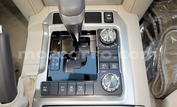 Buy Import Toyota Land Cruiser White Car in Import - Dubai in Cabo Delgado Buy Import Toyota Land Cruiser White Car in Import - Dubai in Cabo Delgado
