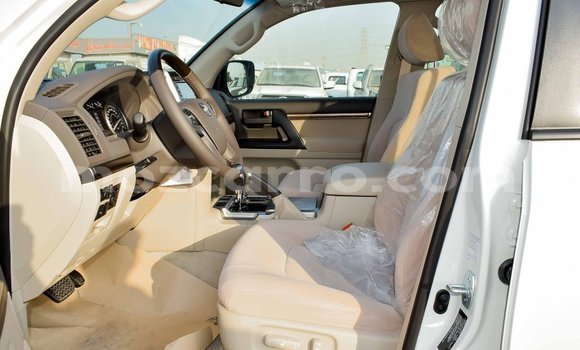 Buy Import Toyota Land Cruiser White Car in Import - Dubai in Cabo Delgado Buy Import Toyota Land Cruiser White Car in Import - Dubai in Cabo Delgado