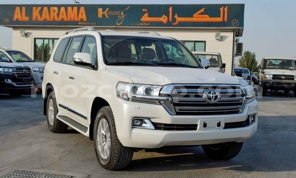 Buy Import Toyota Land Cruiser White Car in Import - Dubai in Cabo Delgado Buy Import Toyota Land Cruiser White Car in Import - Dubai in Cabo Delgado