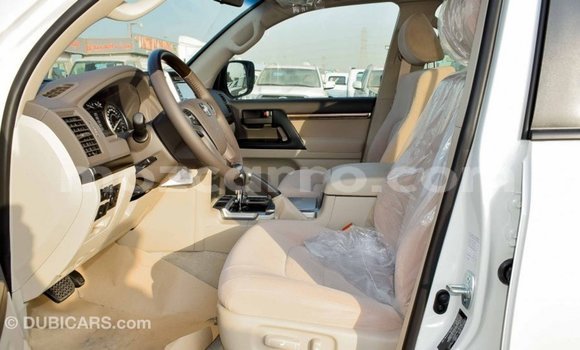 Buy Import Toyota Land Cruiser White Car in Import - Dubai in Cabo Delgado Buy Import Toyota Land Cruiser White Car in Import - Dubai in Cabo Delgado