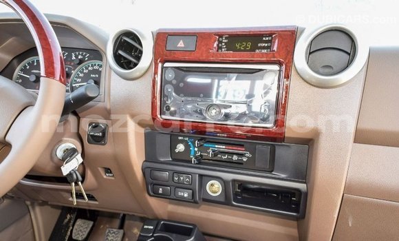 Buy Import Toyota Land Cruiser Beige Car in Import - Dubai in Cabo Delgado Buy Import Toyota Land Cruiser Beige Car in Import - Dubai in Cabo Delgado