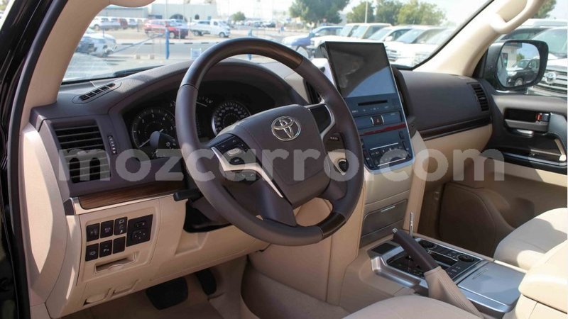 Big with watermark toyota land cruiser cabo delgado import dubai 7135