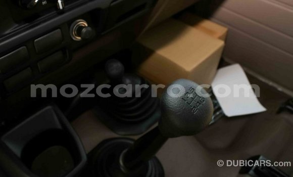 Comprar Importar Toyota Land Cruiser Bege Carro em Import - Dubai em Cabo Delgado Comprar Importar Toyota Land Cruiser Bege Carro em Import - Dubai em Cabo Delgado