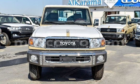 Buy Import Toyota Land Cruiser Beige Car in Import - Dubai in Cabo Delgado Buy Import Toyota Land Cruiser Beige Car in Import - Dubai in Cabo Delgado