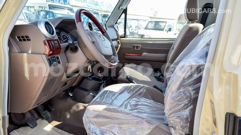 Big with watermark toyota land cruiser cabo delgado import dubai 7138
