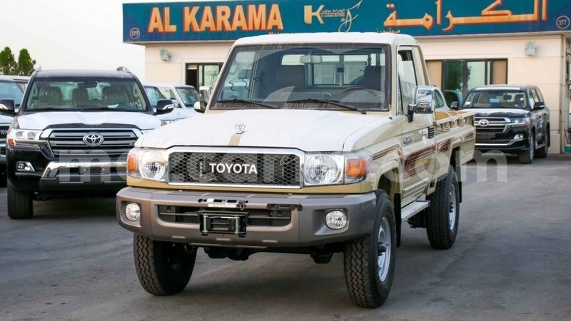 Big with watermark toyota land cruiser cabo delgado import dubai 7140