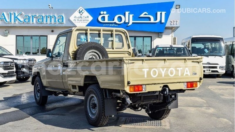 Big with watermark toyota land cruiser cabo delgado import dubai 7141