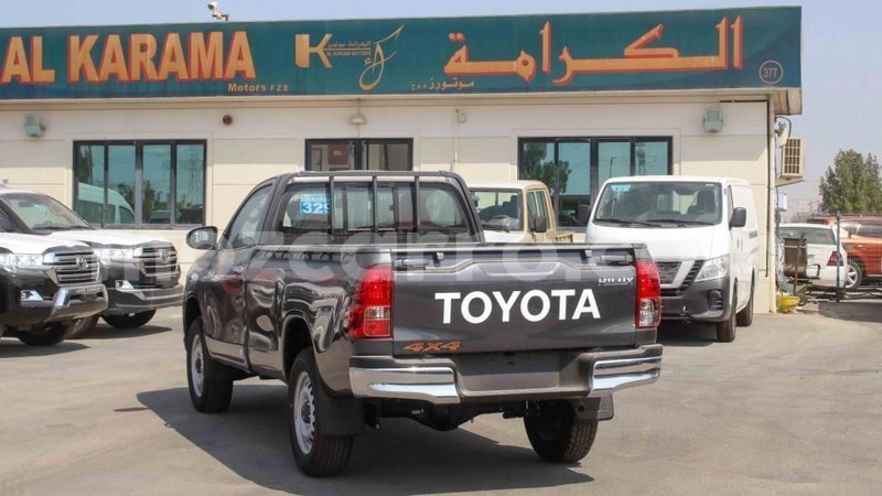 Big with watermark toyota hilux cabo delgado import dubai 7142