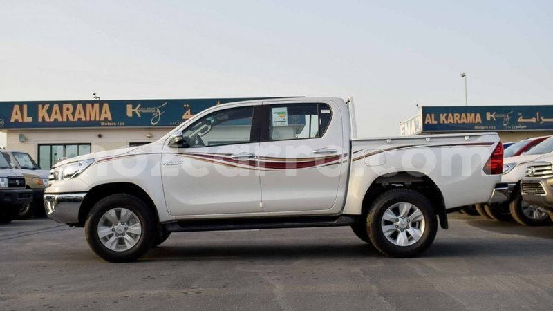Big with watermark toyota hilux cabo delgado import dubai 7144