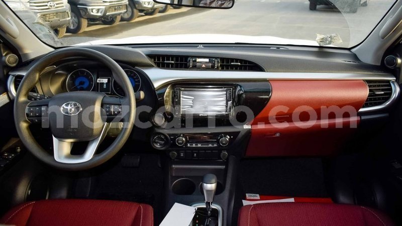 Big with watermark toyota hilux cabo delgado import dubai 7144