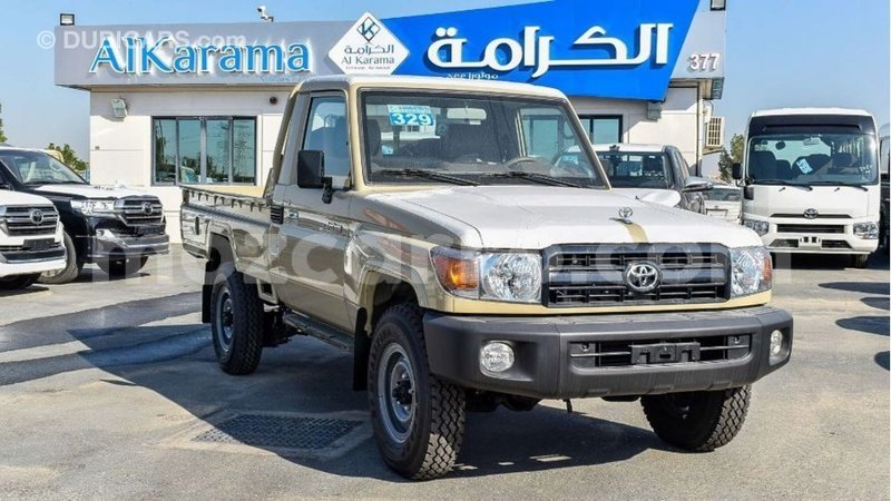 Big with watermark toyota land cruiser cabo delgado import dubai 7151