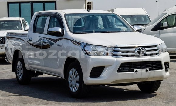 Comprar Importar Toyota Hilux Branco Carro em Import - Dubai em Cabo Delgado Comprar Importar Toyota Hilux Branco Carro em Import - Dubai em Cabo Delgado