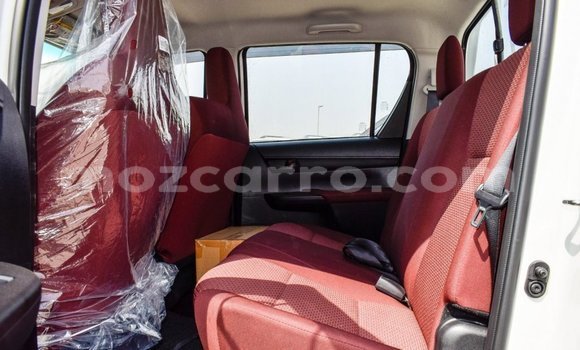 Comprar Importar Toyota Hilux Branco Carro em Import - Dubai em Cabo Delgado Comprar Importar Toyota Hilux Branco Carro em Import - Dubai em Cabo Delgado
