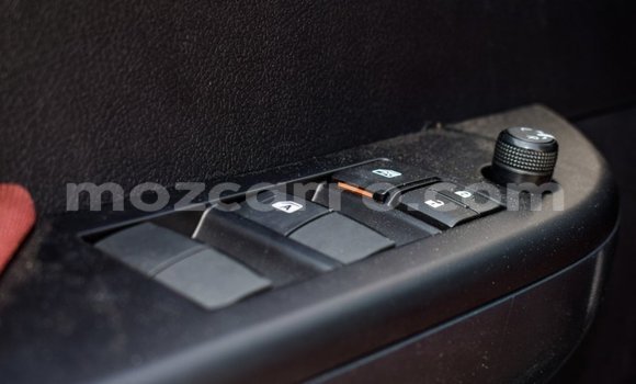 Comprar Importar Toyota Hilux Branco Carro em Import - Dubai em Cabo Delgado Comprar Importar Toyota Hilux Branco Carro em Import - Dubai em Cabo Delgado