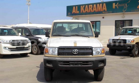 Buy Import Toyota Land Cruiser Beige Car in Import - Dubai in Cabo Delgado Buy Import Toyota Land Cruiser Beige Car in Import - Dubai in Cabo Delgado