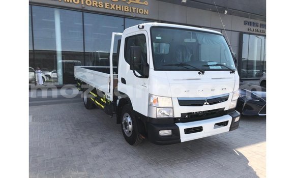 Comprar Importar Mitsubishi Canter Branco Caminhão em Import - Dubai em Cabo Delgado