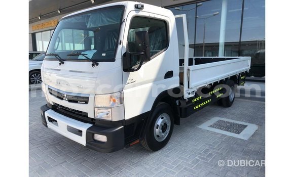 Tenga Imported Mitsubishi Canter Chena Rori in Import - Dubai in Cabo Delgado Tenga Imported Mitsubishi Canter Chena Rori in Import - Dubai in Cabo Delgado
