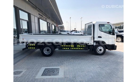 Tenga Imported Mitsubishi Canter Chena Rori in Import - Dubai in Cabo Delgado Tenga Imported Mitsubishi Canter Chena Rori in Import - Dubai in Cabo Delgado