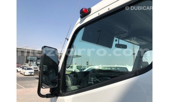 Tenga Imported Mitsubishi Canter Chena Rori in Import - Dubai in Cabo Delgado Tenga Imported Mitsubishi Canter Chena Rori in Import - Dubai in Cabo Delgado