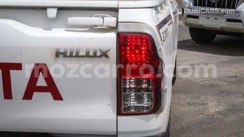 Big with watermark toyota hilux cabo delgado import dubai 7158