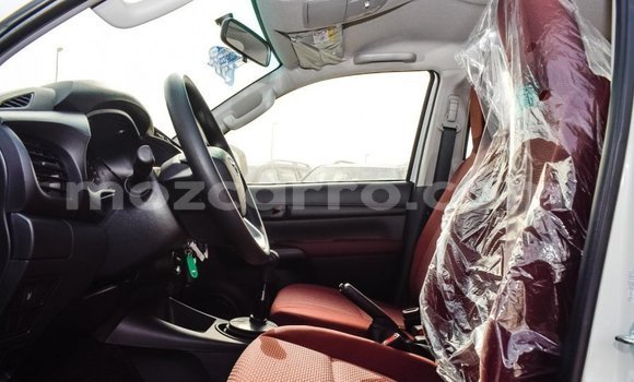 Tenga Imported Toyota Hilux Chena Mota in Import - Dubai in Cabo Delgado Tenga Imported Toyota Hilux Chena Mota in Import - Dubai in Cabo Delgado