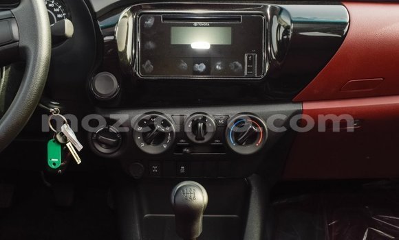 Tenga Imported Toyota Hilux Chena Mota in Import - Dubai in Cabo Delgado Tenga Imported Toyota Hilux Chena Mota in Import - Dubai in Cabo Delgado