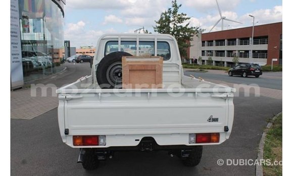 Buy Import Toyota Land Cruiser White Car in Import - Dubai in Cabo Delgado Buy Import Toyota Land Cruiser White Car in Import - Dubai in Cabo Delgado