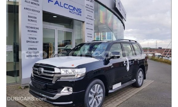 Tenga Imported Toyota Land Cruiser Nhema Mota in Import - Dubai in Cabo Delgado Tenga Imported Toyota Land Cruiser Nhema Mota in Import - Dubai in Cabo Delgado