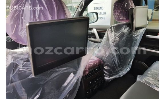 Tenga Imported Toyota Land Cruiser Nhema Mota in Import - Dubai in Cabo Delgado Tenga Imported Toyota Land Cruiser Nhema Mota in Import - Dubai in Cabo Delgado
