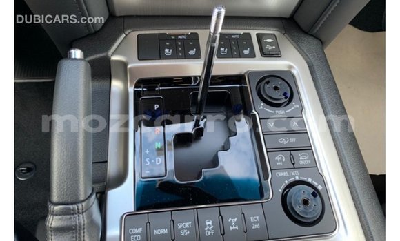 Tenga Imported Toyota Land Cruiser Bhurawuni Mota in Import - Dubai in Cabo Delgado Tenga Imported Toyota Land Cruiser Bhurawuni Mota in Import - Dubai in Cabo Delgado