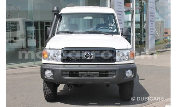 Comprar Importar Toyota Land Cruiser Branco Carro em Import - Dubai em Cabo Delgado Comprar Importar Toyota Land Cruiser Branco Carro em Import - Dubai em Cabo Delgado