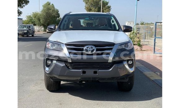 Tenga Imported Toyota Fortuner Zvimwe Mota in Import - Dubai in Cabo Delgado Tenga Imported Toyota Fortuner Zvimwe Mota in Import - Dubai in Cabo Delgado
