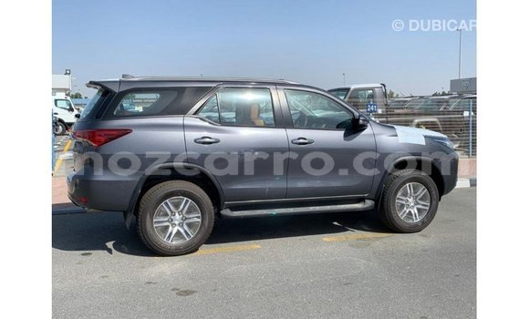 Tenga Imported Toyota Fortuner Zvimwe Mota in Import - Dubai in Cabo Delgado Tenga Imported Toyota Fortuner Zvimwe Mota in Import - Dubai in Cabo Delgado