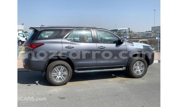 Tenga Imported Toyota Fortuner Zvimwe Mota in Import - Dubai in Cabo Delgado Tenga Imported Toyota Fortuner Zvimwe Mota in Import - Dubai in Cabo Delgado