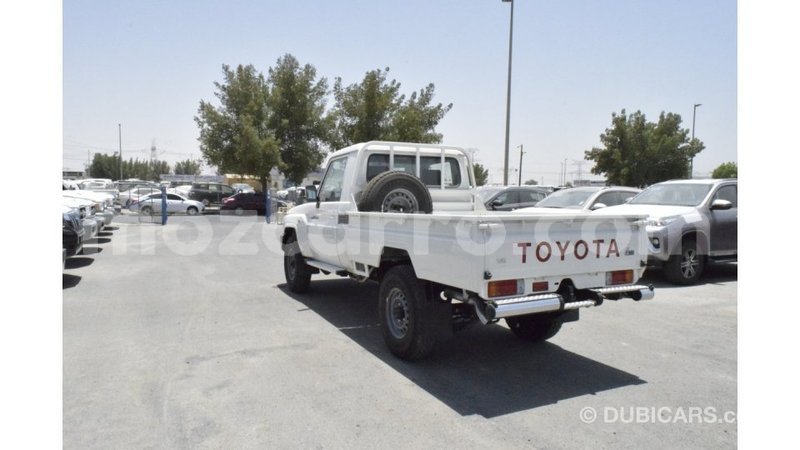 Big with watermark toyota land cruiser cabo delgado import dubai 7178